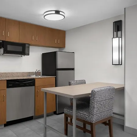 Hampton Inn & Suites Denver-Cherry Creek-2